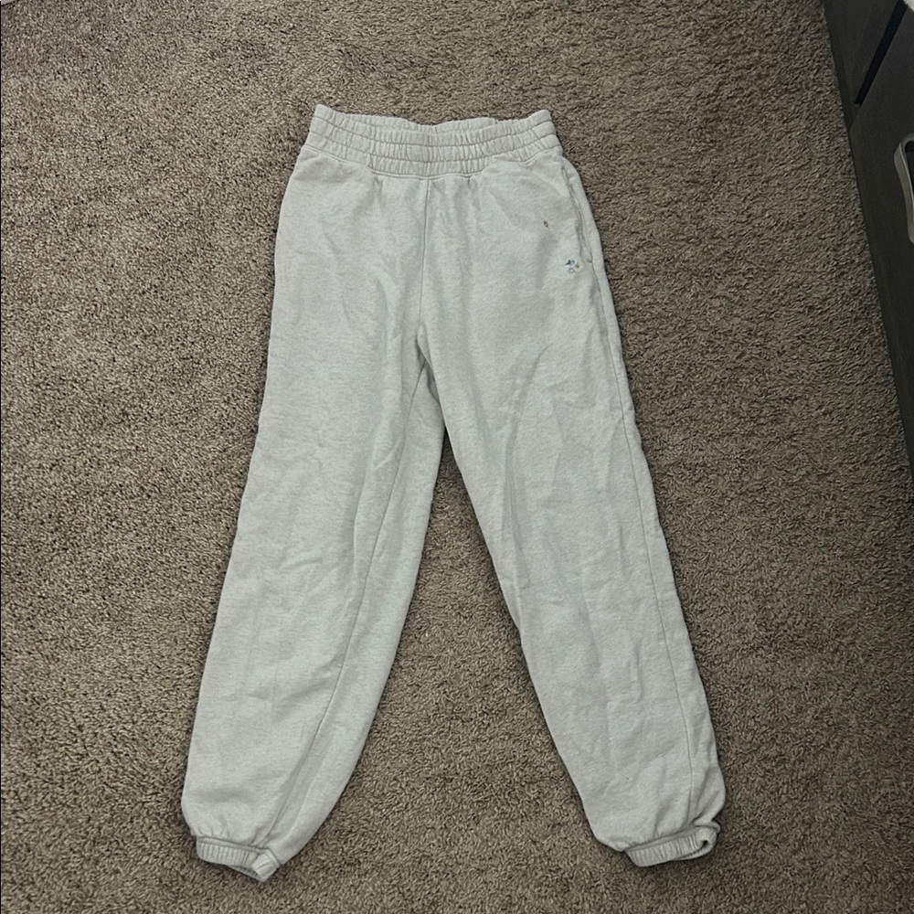 American Eagle Women’s Creme Boyfriend Sweatpants